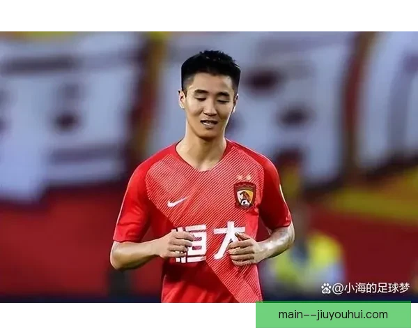 韦世豪脾气收敛展现成熟风采在成都蓉城攻防两端发挥关键作用