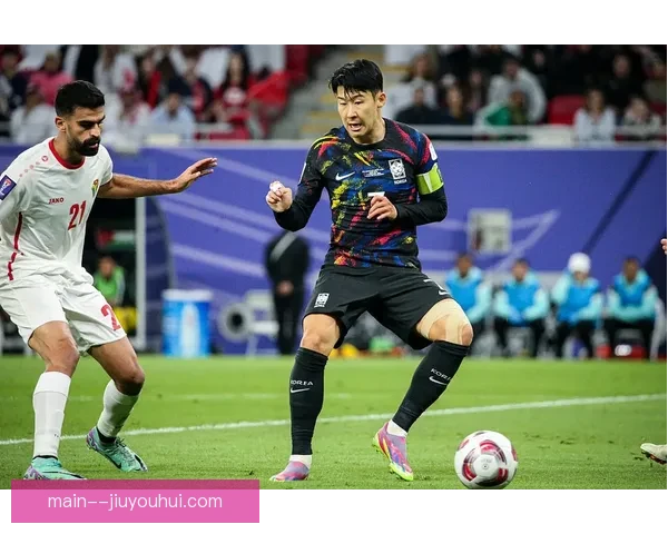 孙兴慜在韩国国家队训练营亲授年轻球员精准传中秘诀